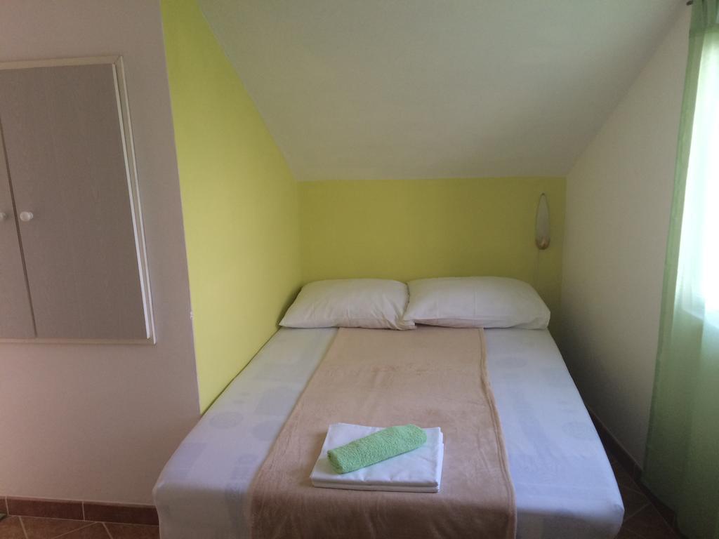 Apartments Nina Omišalj Eksteriør bilde