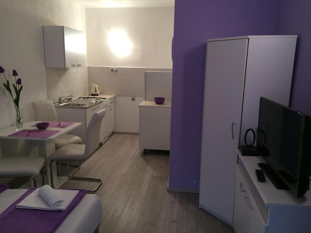 Apartments Nina Omišalj Eksteriør bilde