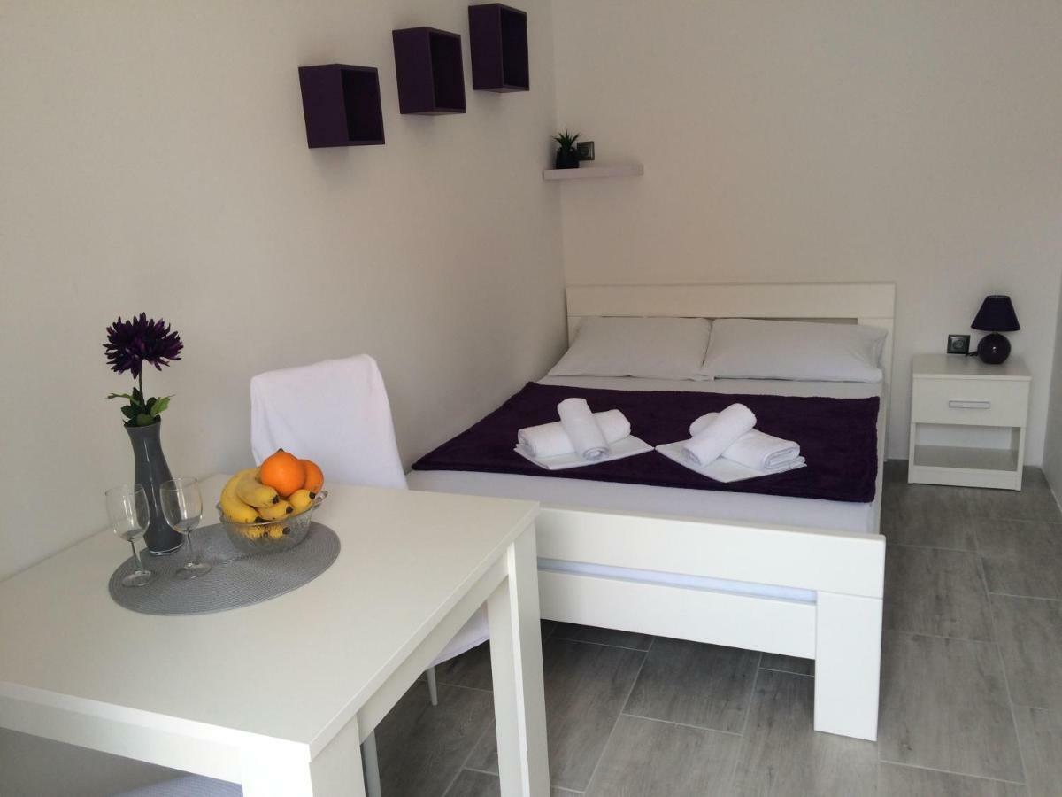 Apartments Nina Omišalj Eksteriør bilde