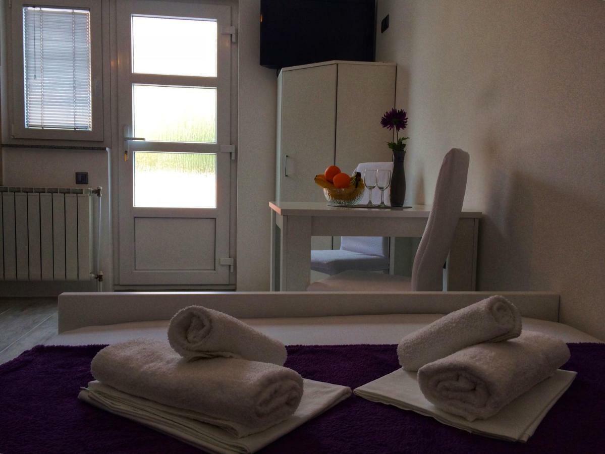 Apartments Nina Omišalj Eksteriør bilde