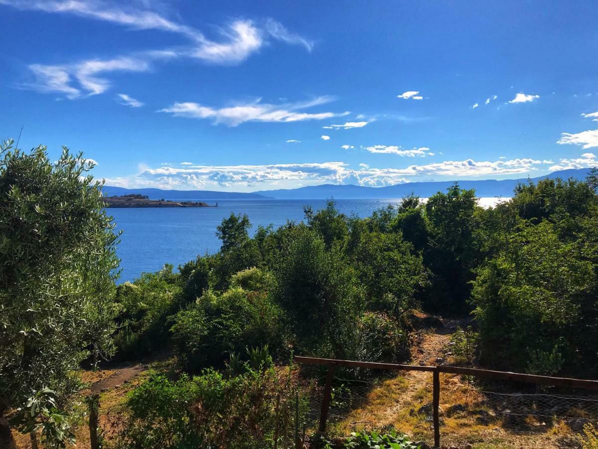 Apartments Nina Omišalj Eksteriør bilde